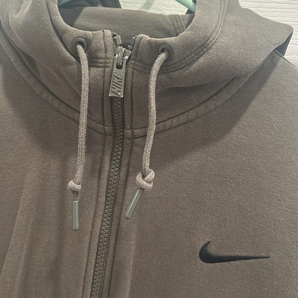 Nike zip up hoodie - Picture 2 of 4